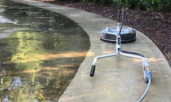 Pressure/Soft Washing image